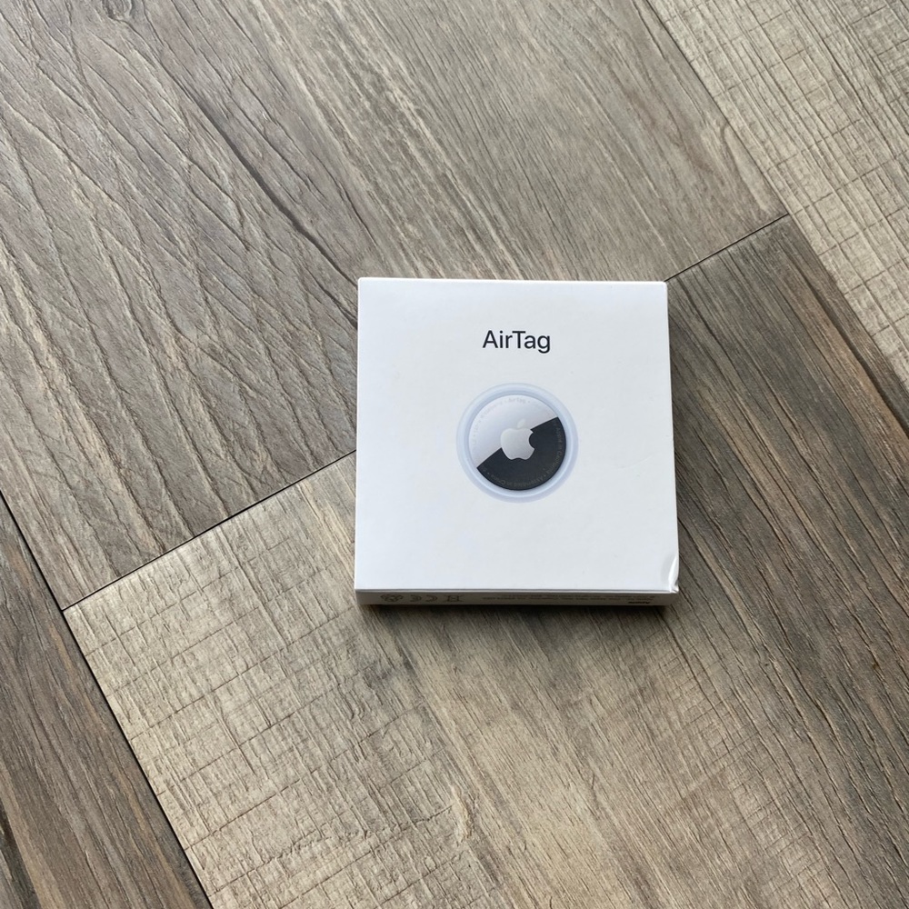 Brand new apple air tag
